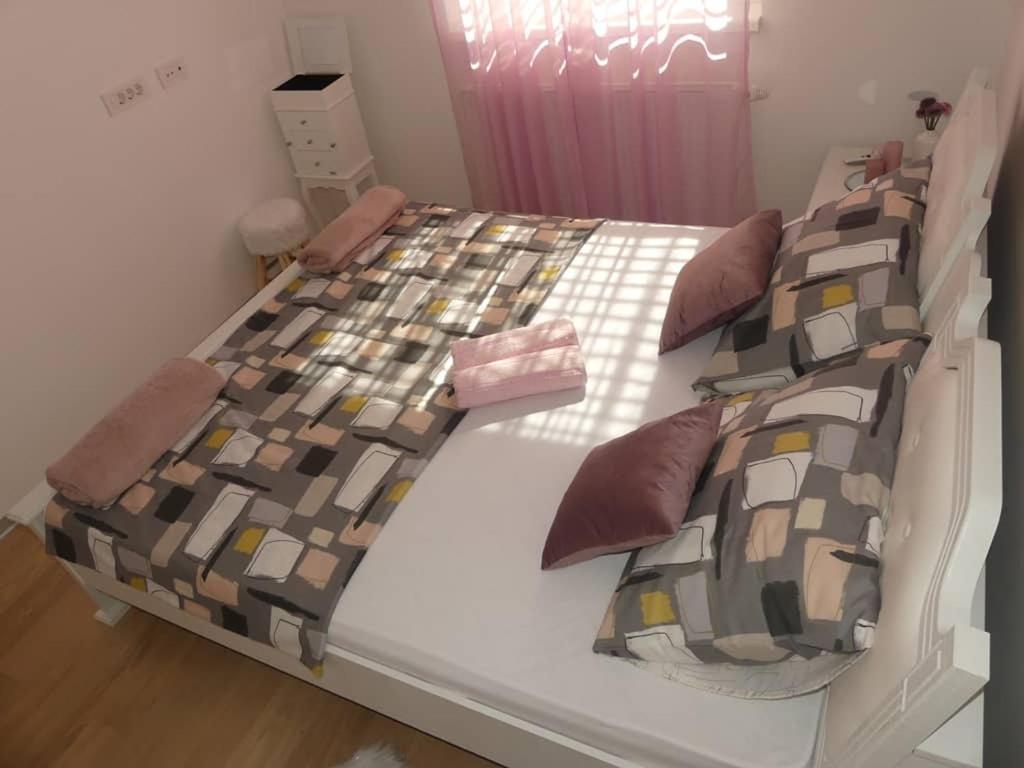 Апартаменты Apartman Natali*** Вараждин Экстерьер фото